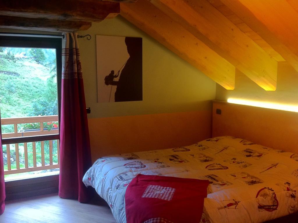 Alpe Rebelle Bed & Breakfast Bionaz Exterior photo