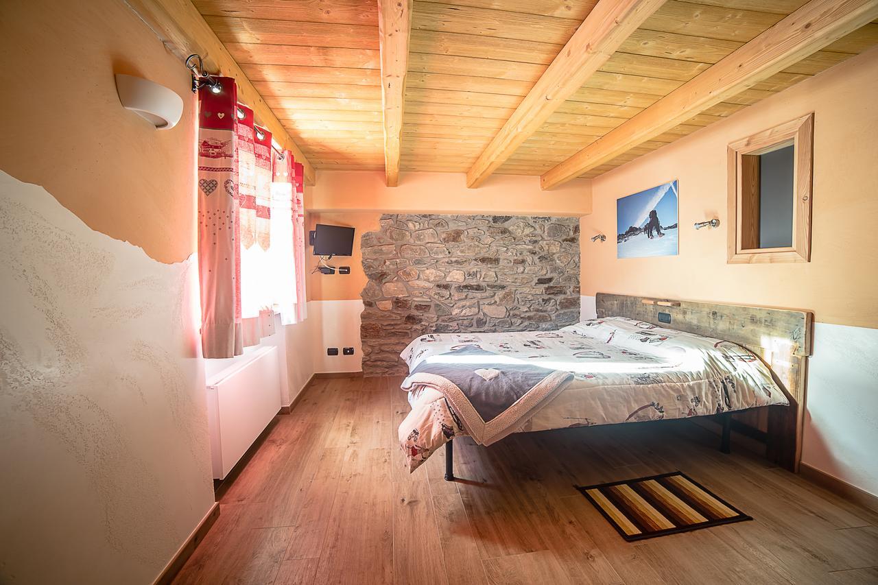 Alpe Rebelle Bed & Breakfast Bionaz Exterior photo